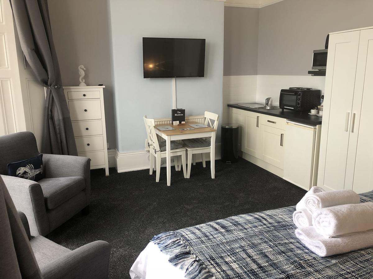 돌리시 The Blenheim B&B 외부 사진