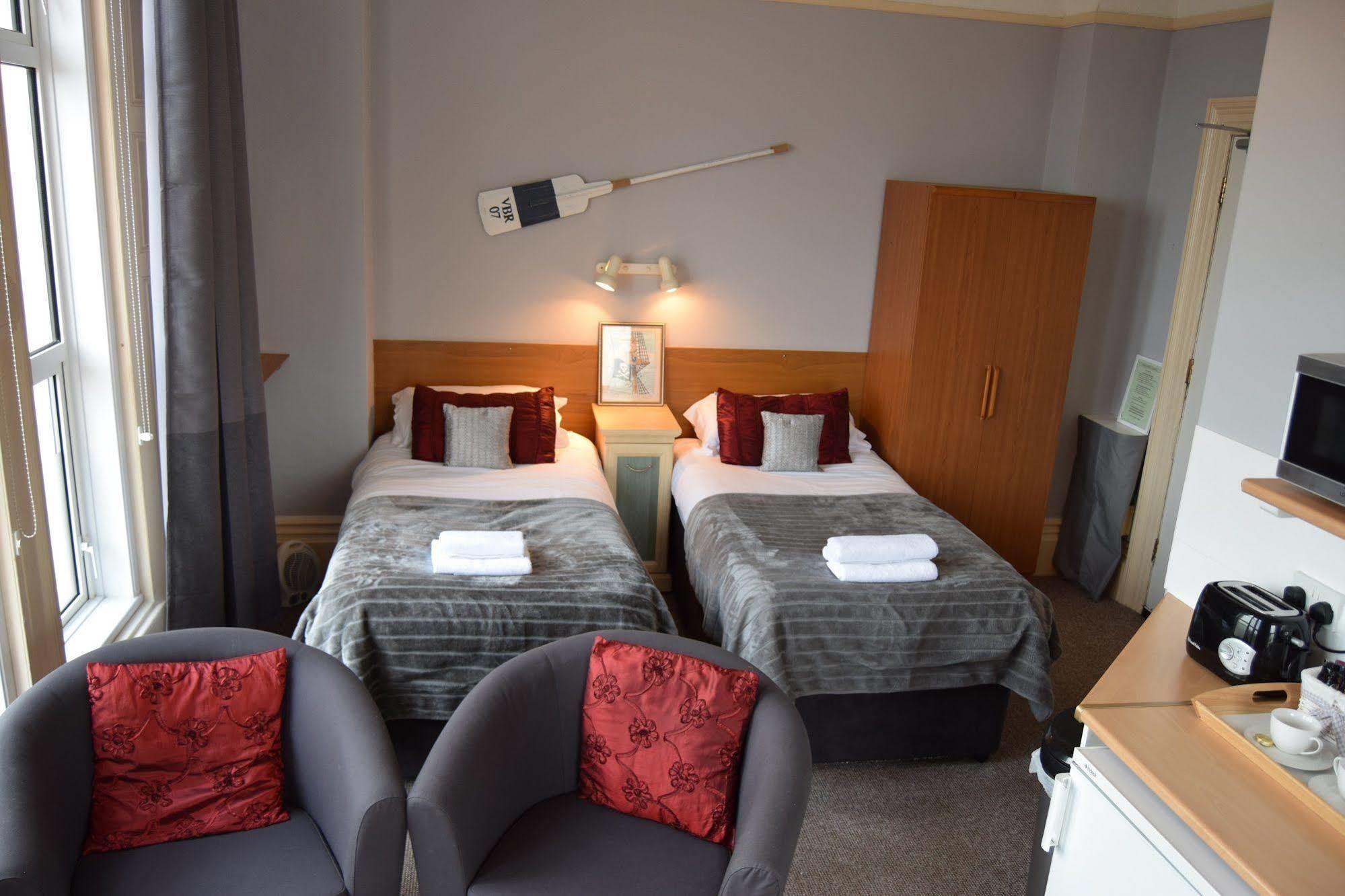 돌리시 The Blenheim B&B 외부 사진