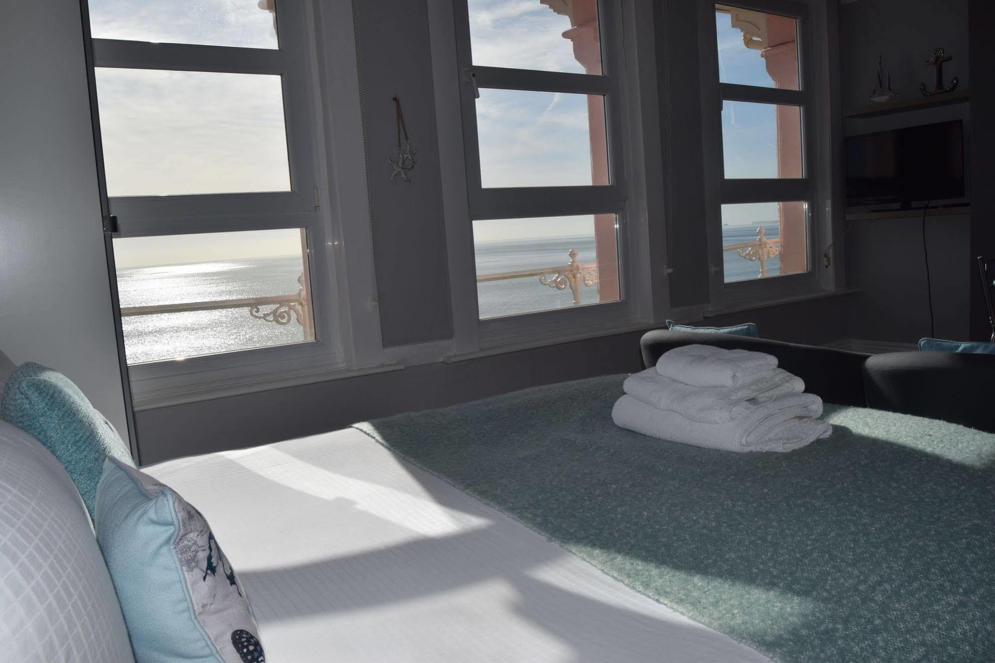 돌리시 The Blenheim B&B 외부 사진