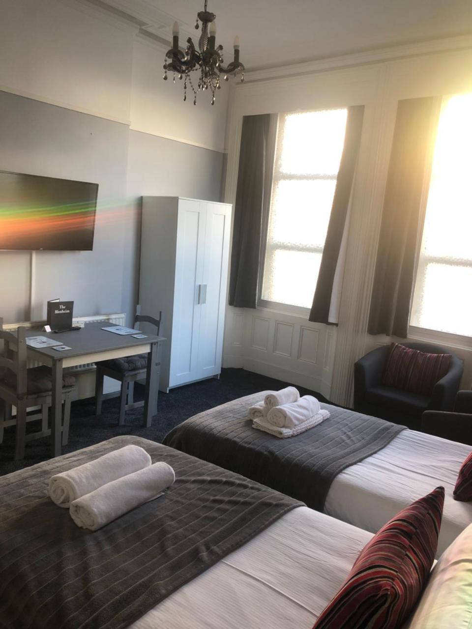 돌리시 The Blenheim B&B 외부 사진