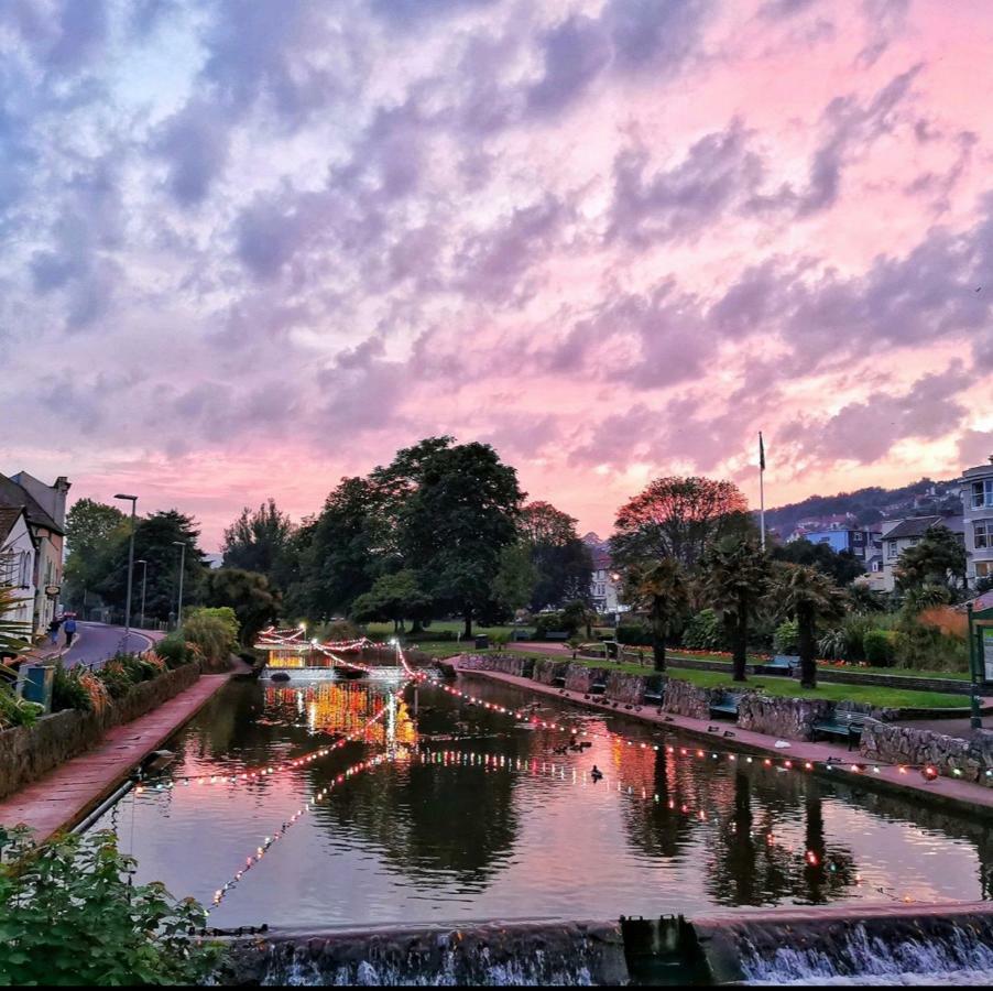 돌리시 The Blenheim B&B 외부 사진